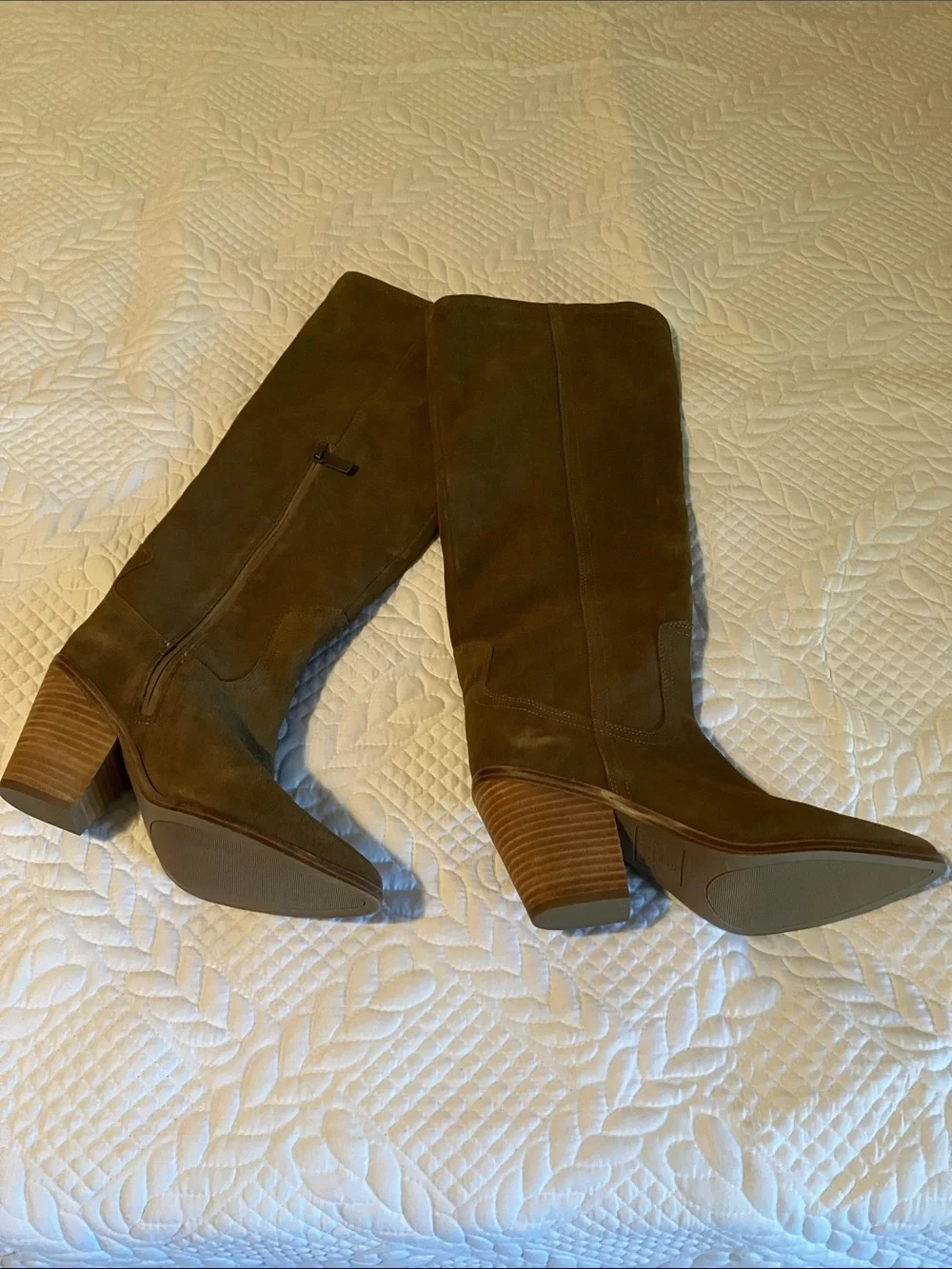 Brand New/Never worn Blondo Taupe waterproof Suede Knee-High boots- 7.5